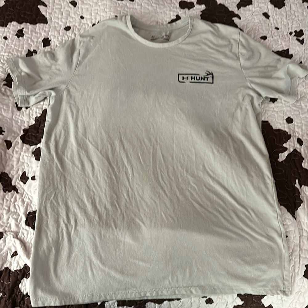 Men’s Under Armour shirt size XL